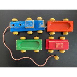 PLAYSKOOL WOODEN TRAIN - 1960s - 4 Pieces - Locomotive, 2 Cars, Caboose